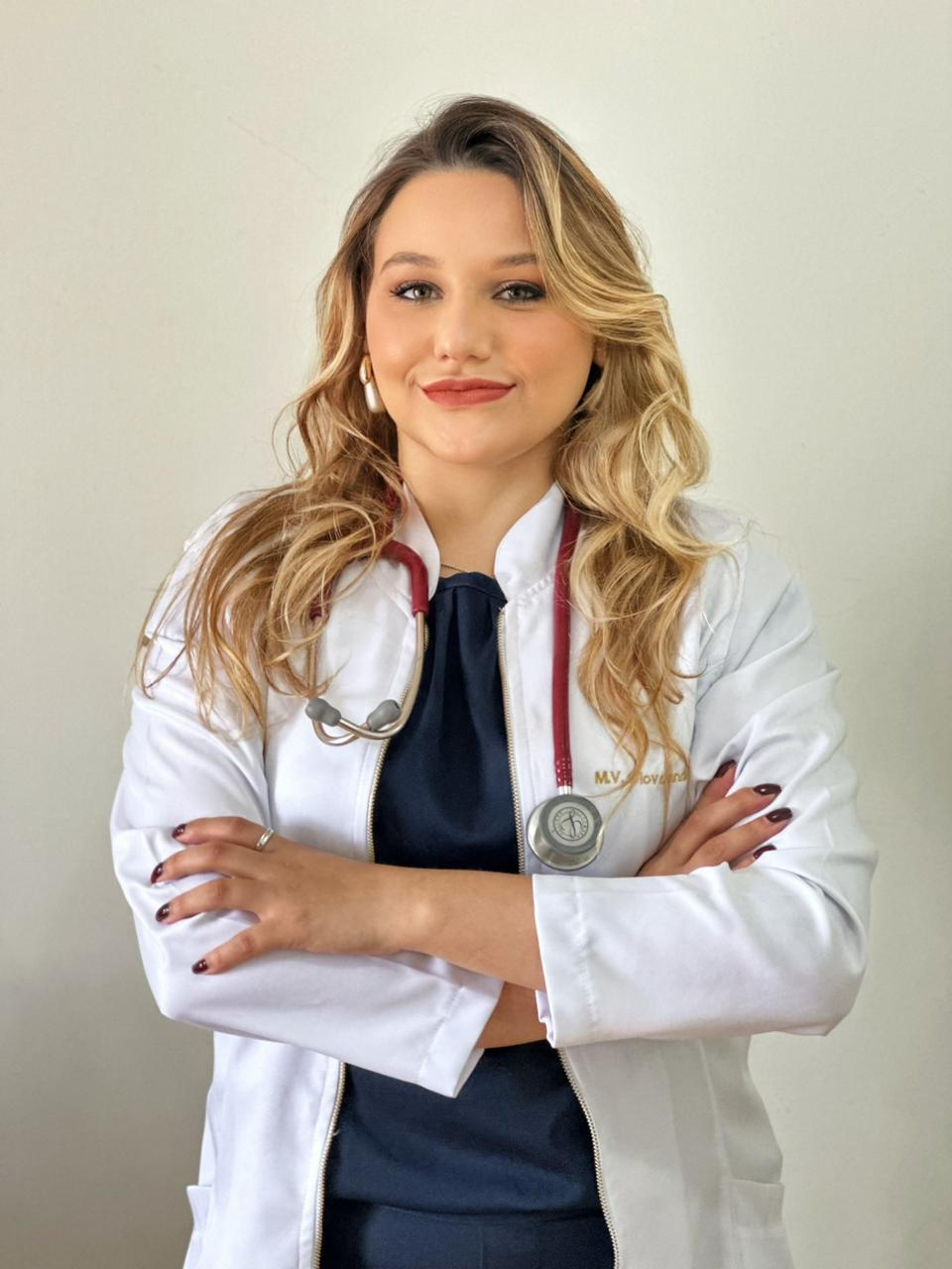 Dra. Giovanna Moitinho - Médica Veterinária